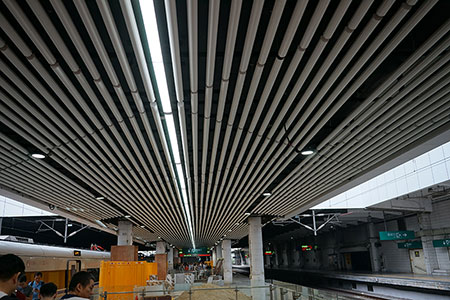 Soluciones de iluminación LED para estaciones de pasajeros